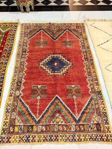 Merzouga Shopping: Discover Authentic Kilim Rugs and Moroccan Carpets