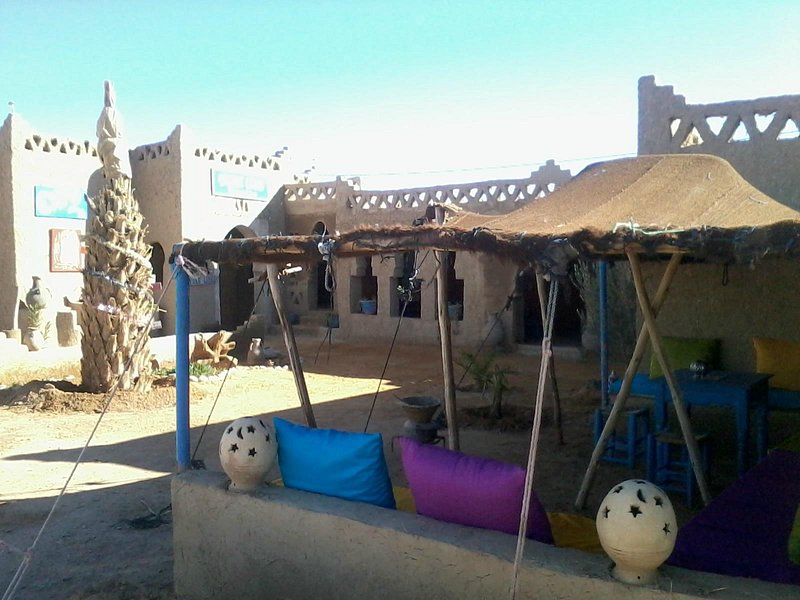 Galerie Chez Les Artistes in Khamlia Village, Merzouga