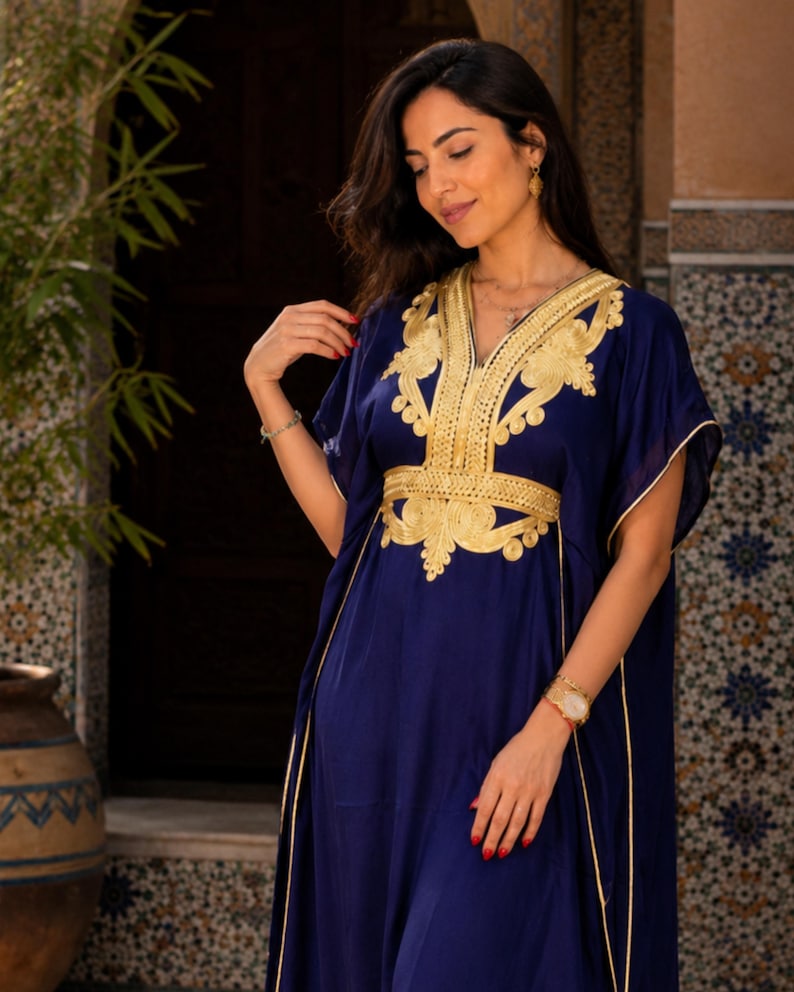 Merzouga Shopping Berber kaftan for women's 