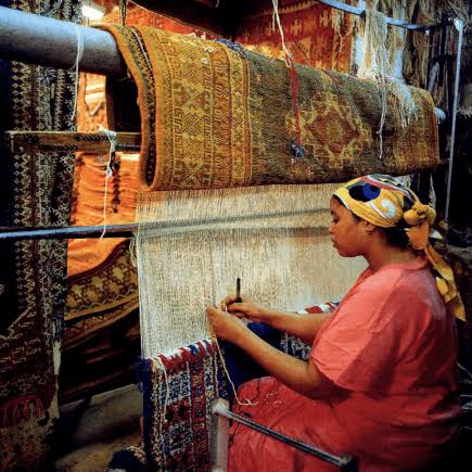 Where to Buy Berber Carpets in Merzouga, Morocco