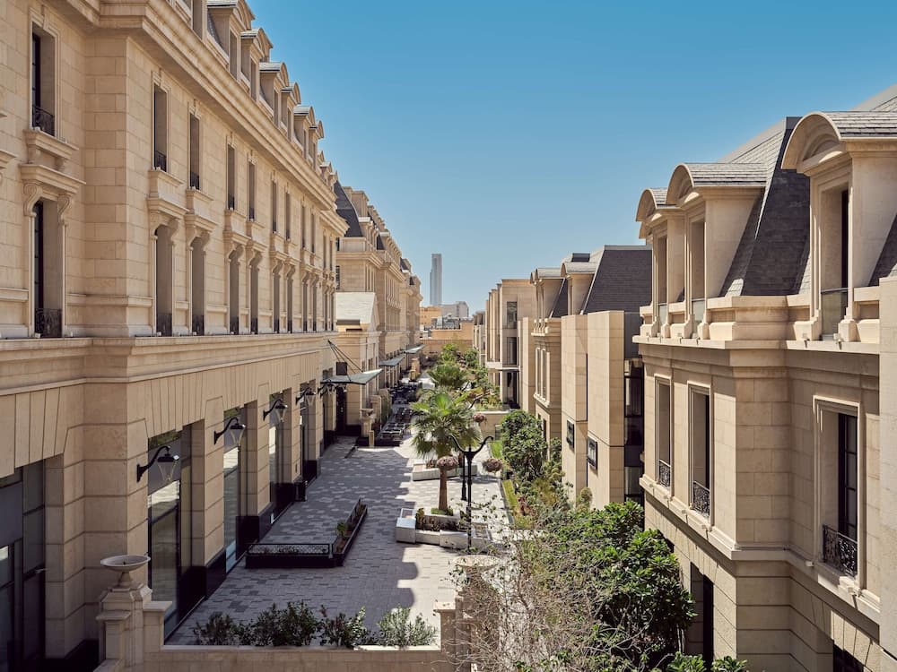 Booking a 5-Star Hotel in Riyadh, Saudi Arabia