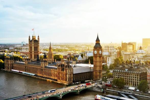 Discover London with expert local guides