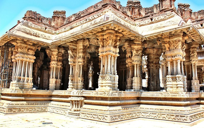 Discover the magnificent Shree Vijaya Vitthala Temple in Hampi