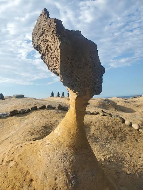 See the Famous Queen’s Head at Yehliu Geopark, Taiwan