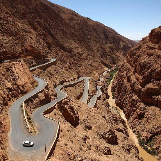 Cross the High Atlas to the Sahara Desert Marrakech to Merzouga
