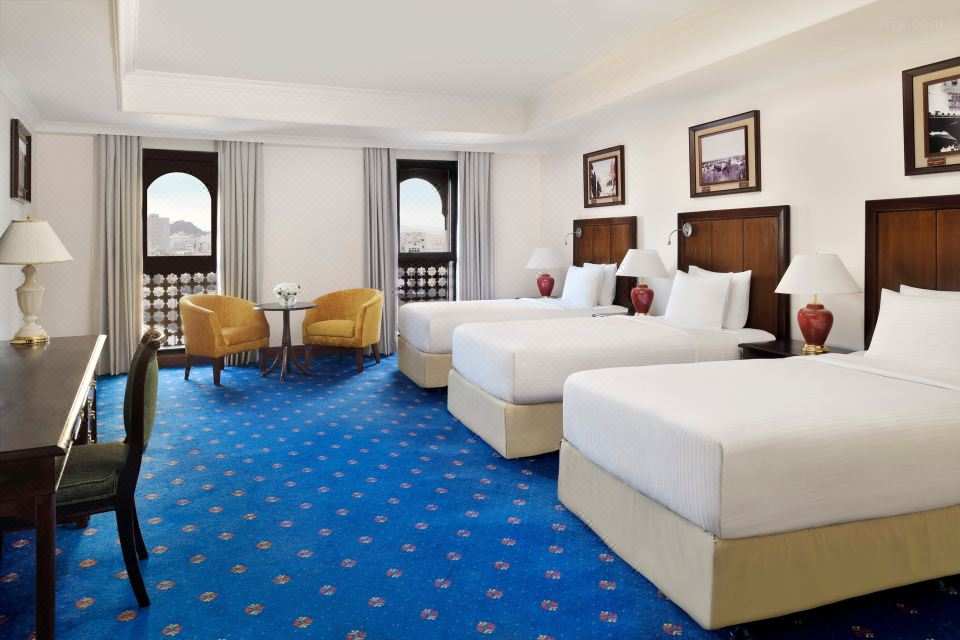 Hotels DAR AL HIJRA IC MADINAH by IHG