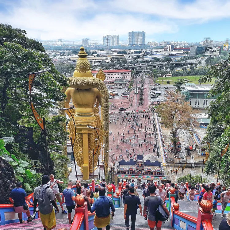 Genting Highlands & Batu Caves One Day Tour with Guide