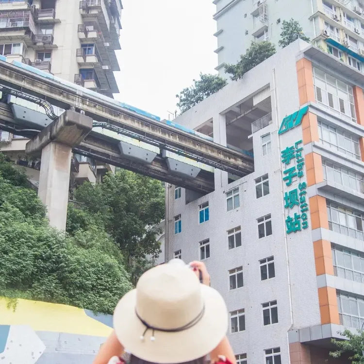 Chongqing 1-Day Tour Yangtze River Cableway Light Rail