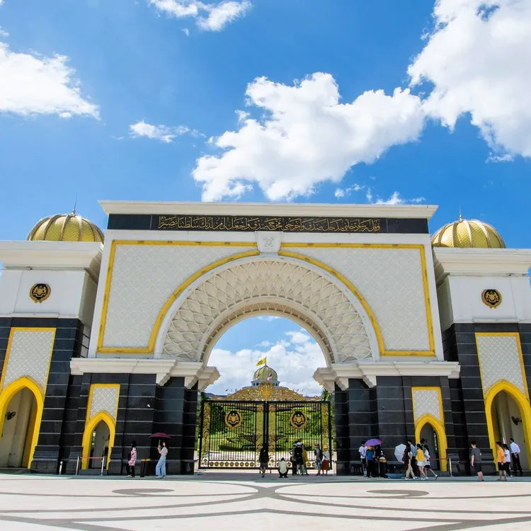 Kuala Lumpur City with Batu Caves+22 Attractions Day Tour