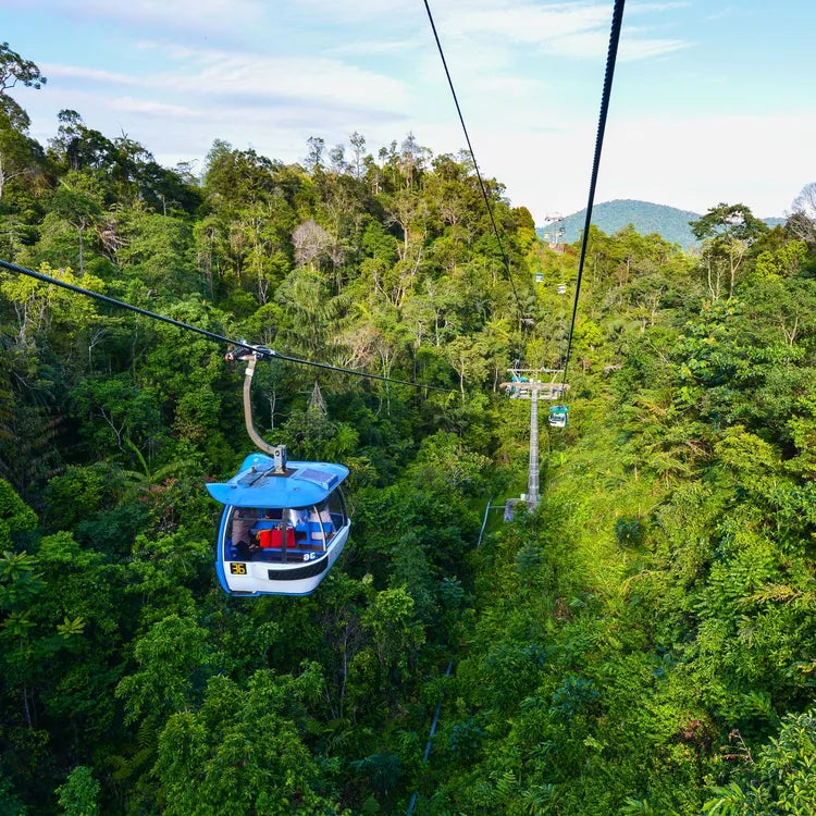Genting Highlands & Batu Caves One Day Tour with Guide