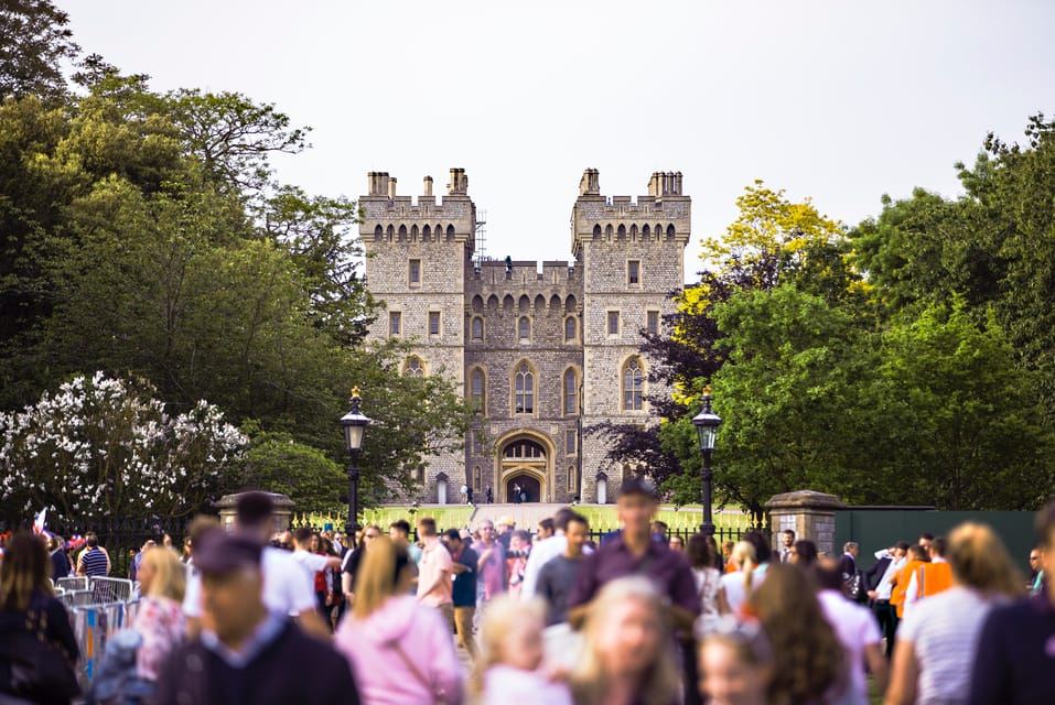 From London Half-Day Trip to Windsor with Castle Ticket