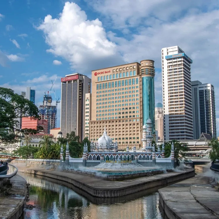 Kuala Lumpur City with Batu Caves+22 Attractions Day Tour