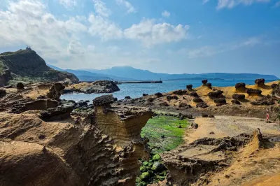 1-Day Tour to Yehliu, Jiufen, Shifen Waterfall Shifen Old Street