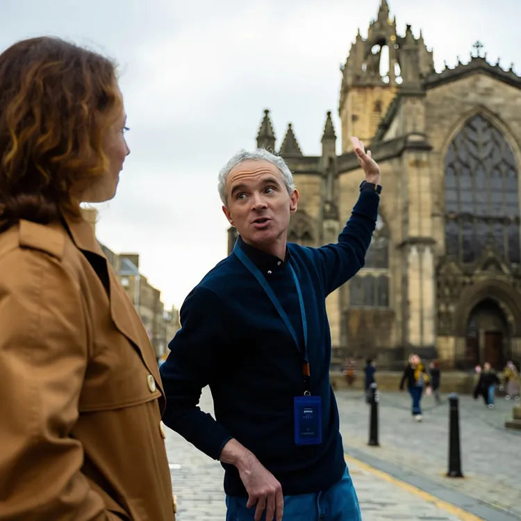Edinburgh Castle & Royal Mile Walking Tour Ticket Included