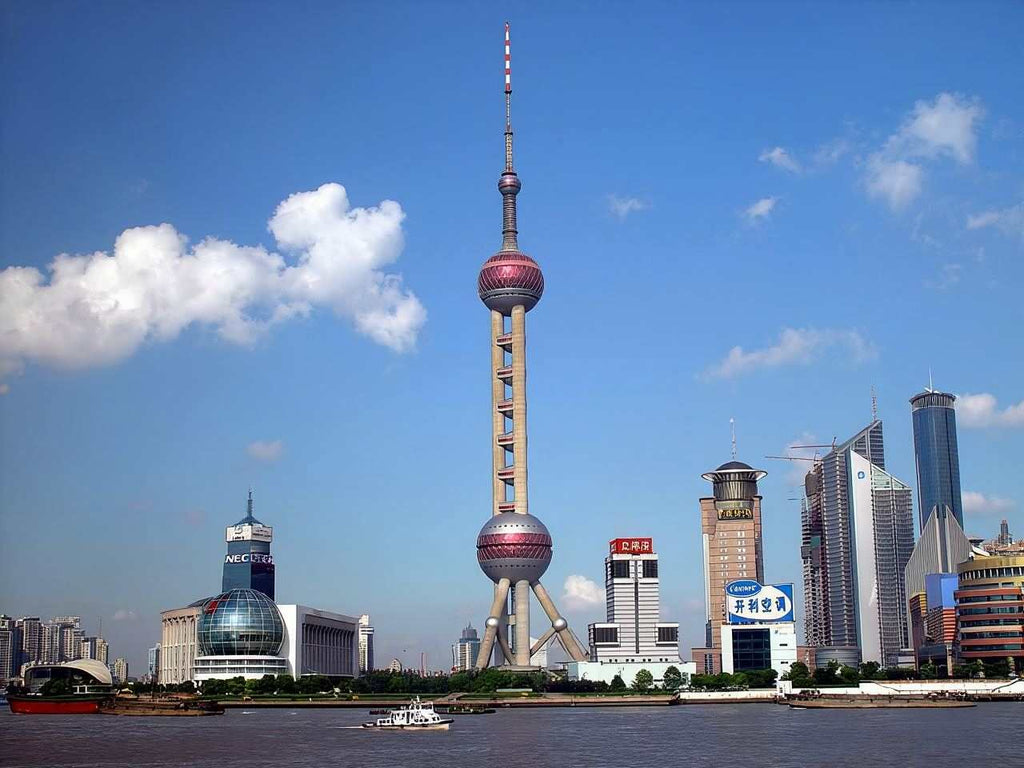 Shanghai must-visit route Oriental Pearl Radio & Television Tower