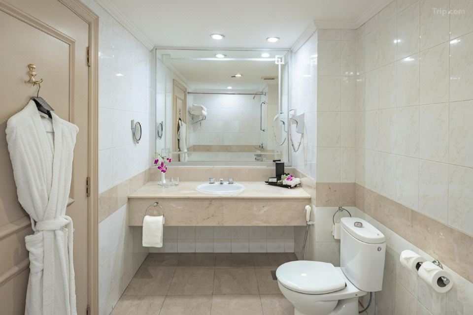 Hotels DAR AL HIJRA IC MADINAH by IHG
