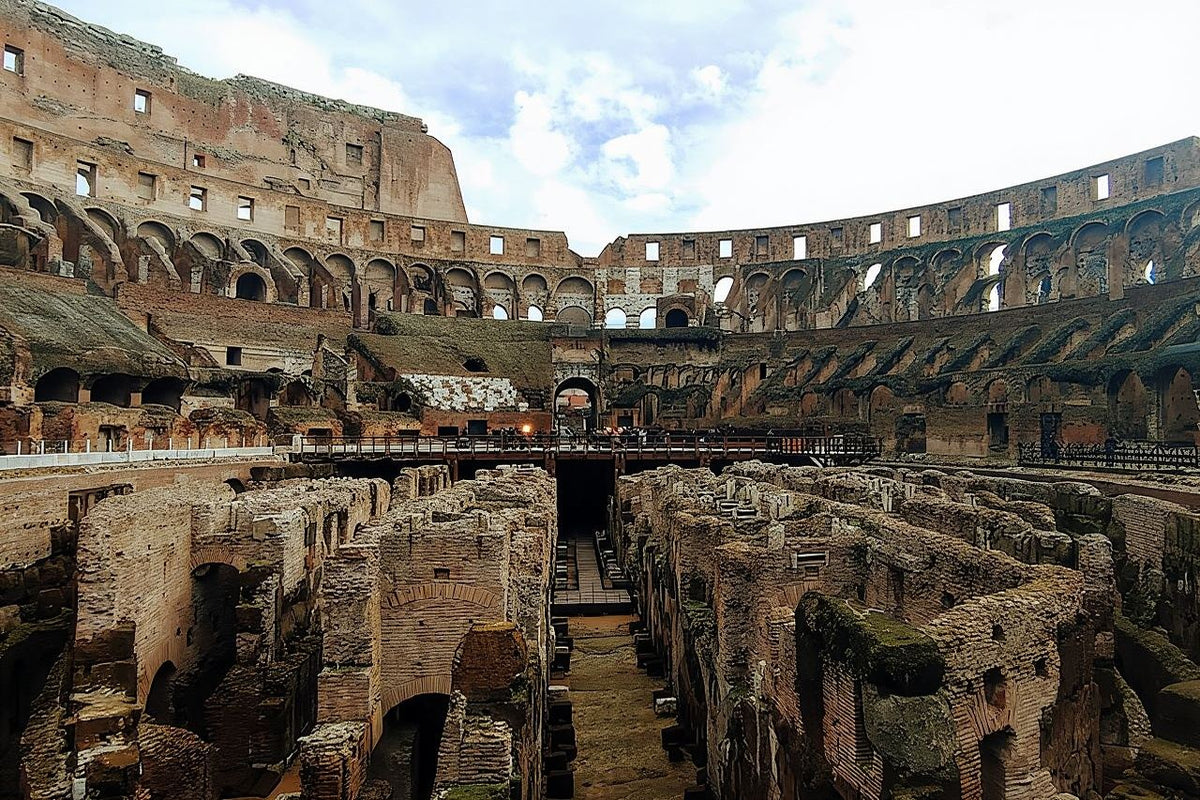 Rome Colosseum Guided Tour with Roman Forum and Palatine Hill