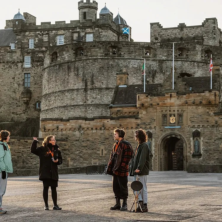 Royal Mile and Edinburgh Castle Small Group Walking Tour
