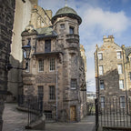 Edinburgh Castle & Royal Mile Walking Tour Ticket Included