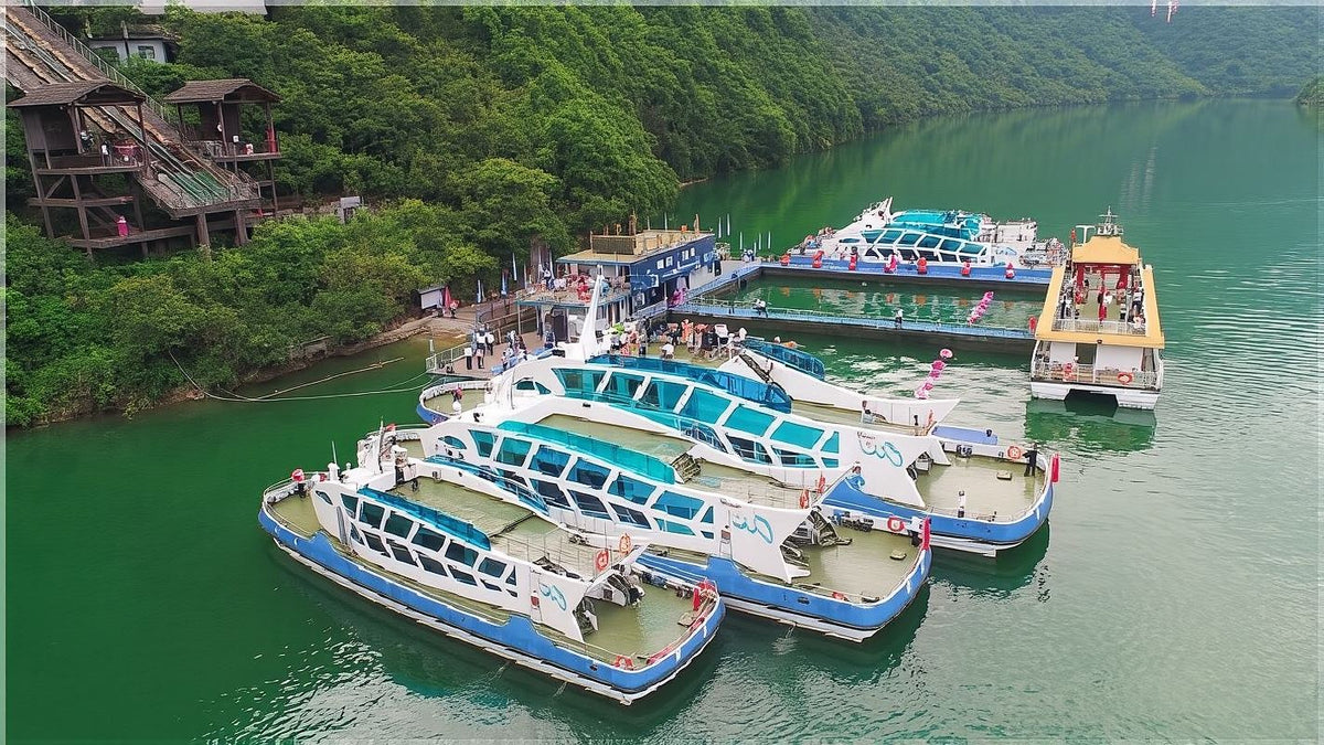 Gorge Wujiang River Day Trip Boat Tour for Up to 8 People