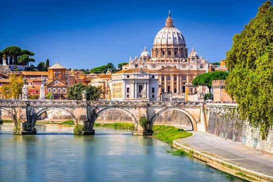 Discover Rome with the convenience of the Rome Vatican Travel Pass