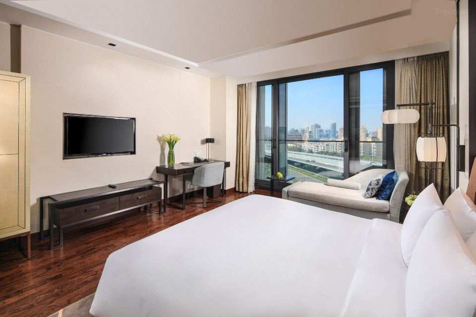 Supreme Tower Hotel SNIEC Shanghai Lujiazui