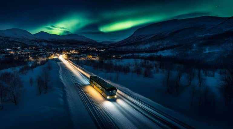 Tromsø: Northern Lights Safari with Expert Guides