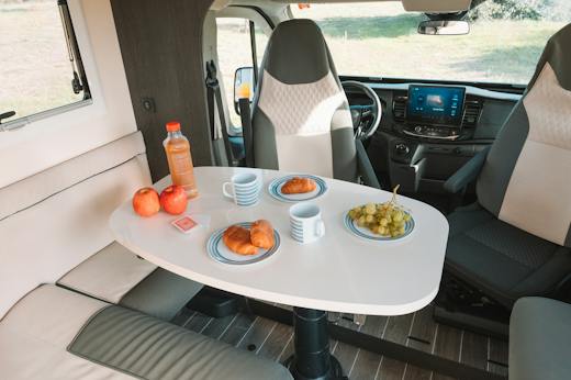 booking.campervan Comfort Family 6 Automatic Select
