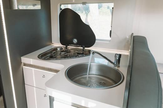 booking.campervan Comfort Family 6 Automatic Select