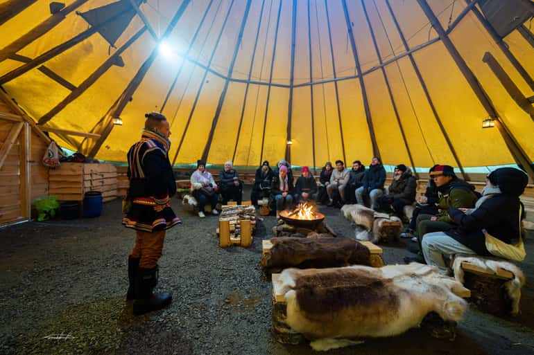 Tromsø: Reindeer Sledding, Feeding & Sami Culture Experience